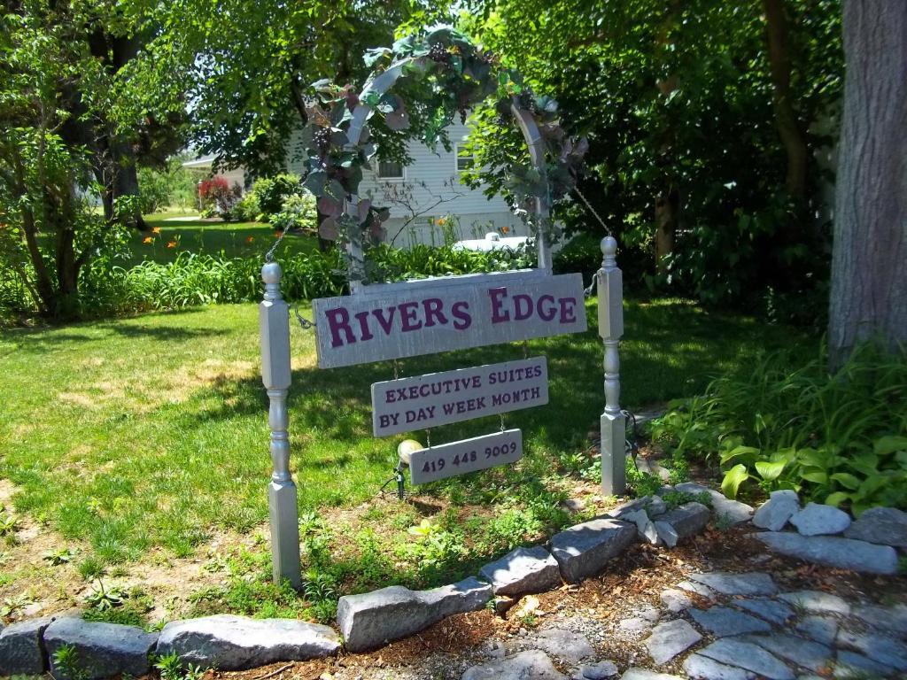 The Rivers Edge Executive Suites Tiffin Exterior foto