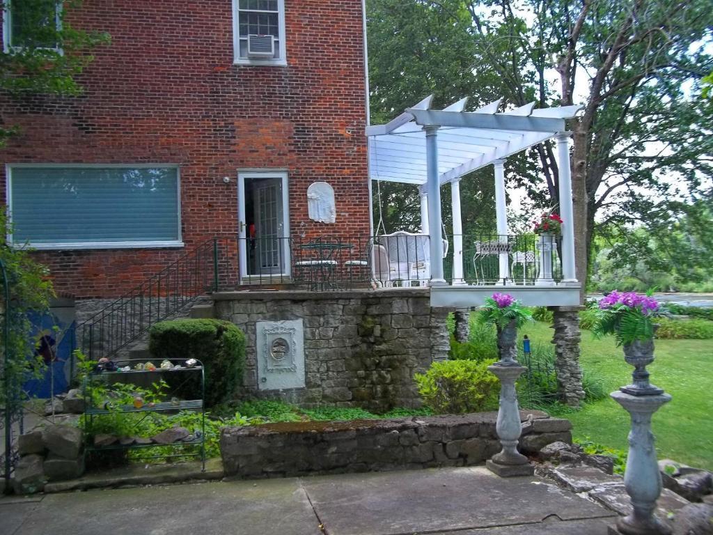 The Rivers Edge Executive Suites Tiffin Exterior foto