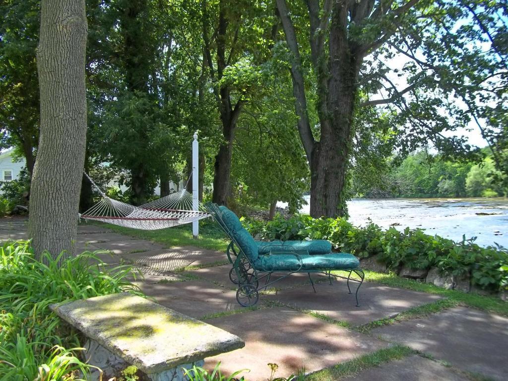 The Rivers Edge Executive Suites Tiffin Exterior foto