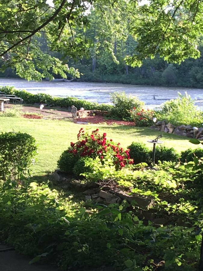 The Rivers Edge Executive Suites Tiffin Exterior foto